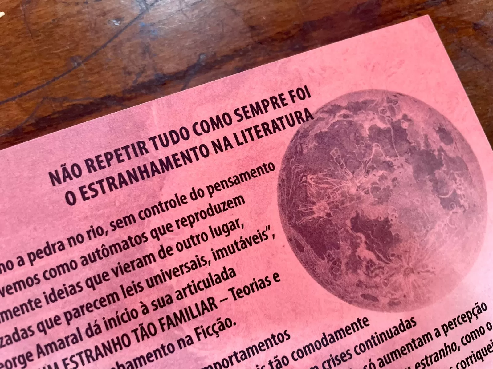 CapaDetalhes Um Estranho (1)